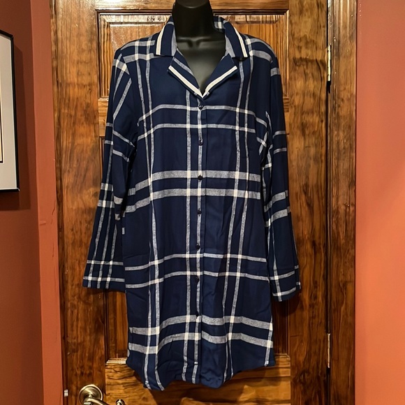 Liz Claiborne Other - Liz Claiborne Plaid Flannel Nightgown